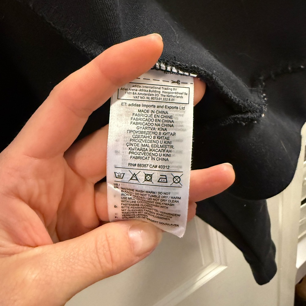 Adidas women’s cropped jacket small - Picture 4 of 4
